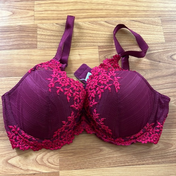 Wacoal Intimates & Sleepwear Lacy Bra With Underwire Poshmark